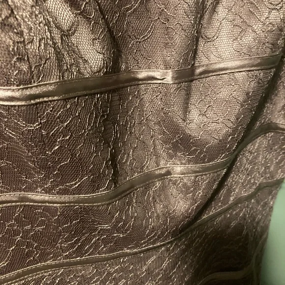 JS Collections Textured Dress - Picture 5 of 8